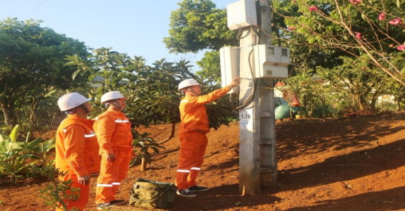 https://greenbuild.vn/image/cache/catalog/tin-tuc/greenbuild-evn-tang-gia-ban-dien-48-574x300.jpg
