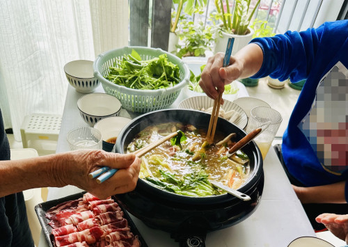 5 nhóm người không nên ăn lẩu